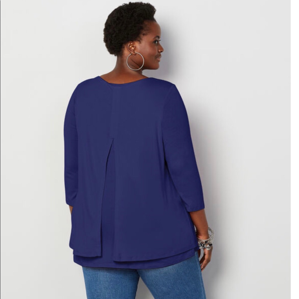 Plus Size-Back Split Top